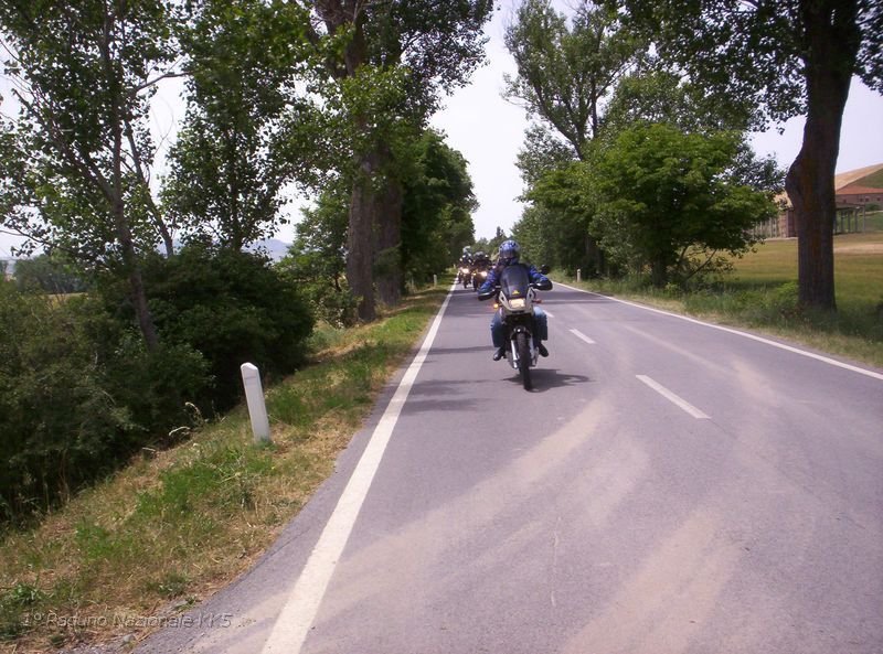 101.JPG - Eccoci, stiamo percorrendo la Val d'Orcia !!